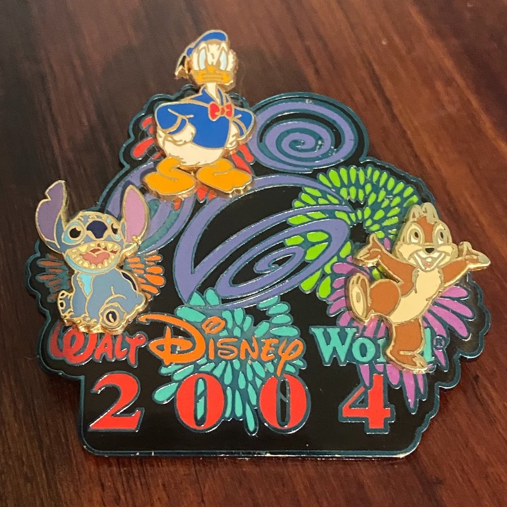 Rare 2004 Disney World Pin Stitch Donald Duck Chip Parks Pin